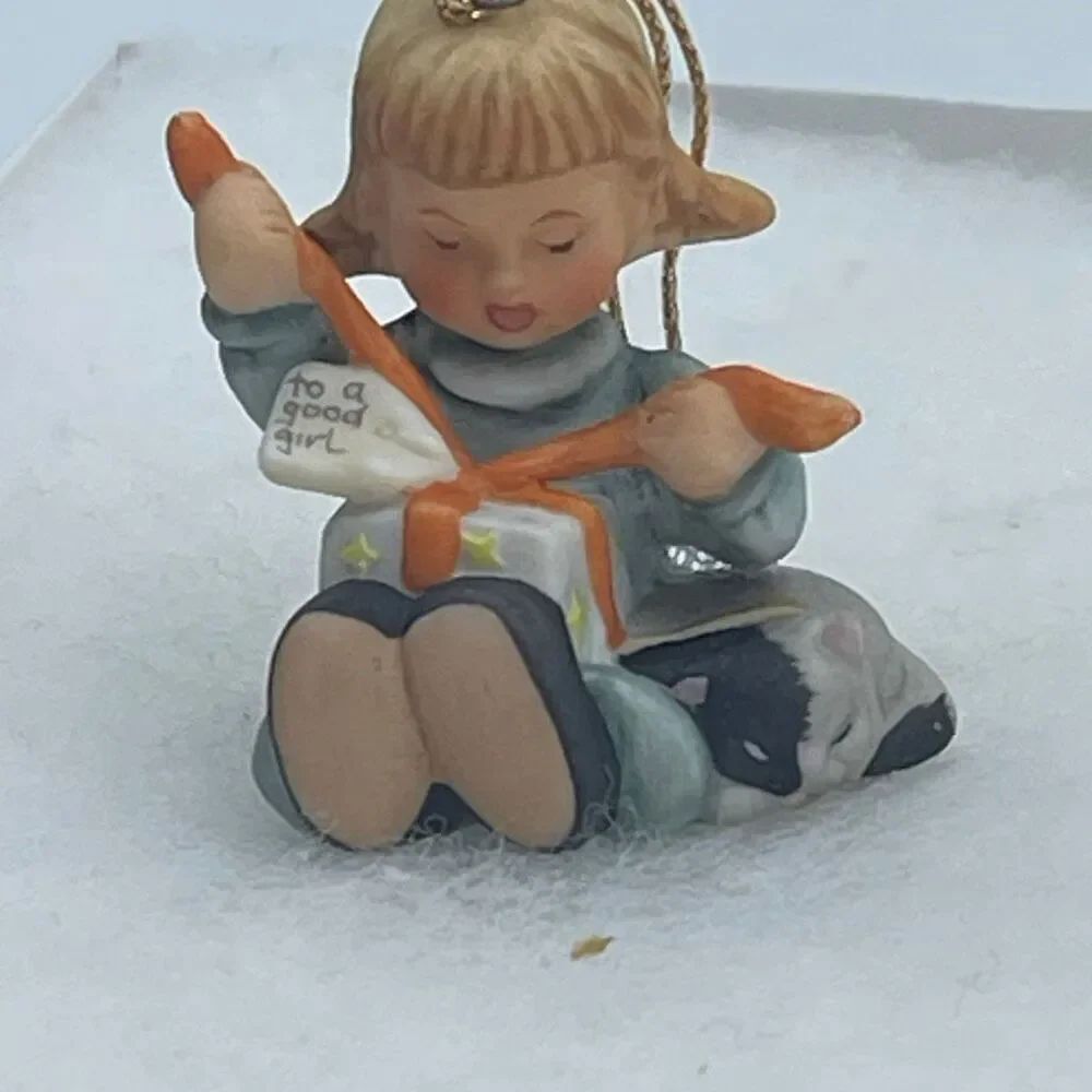 Goebel Berta Hummel “To a Good Girl” 1997 Bisque Christmas Ornament.